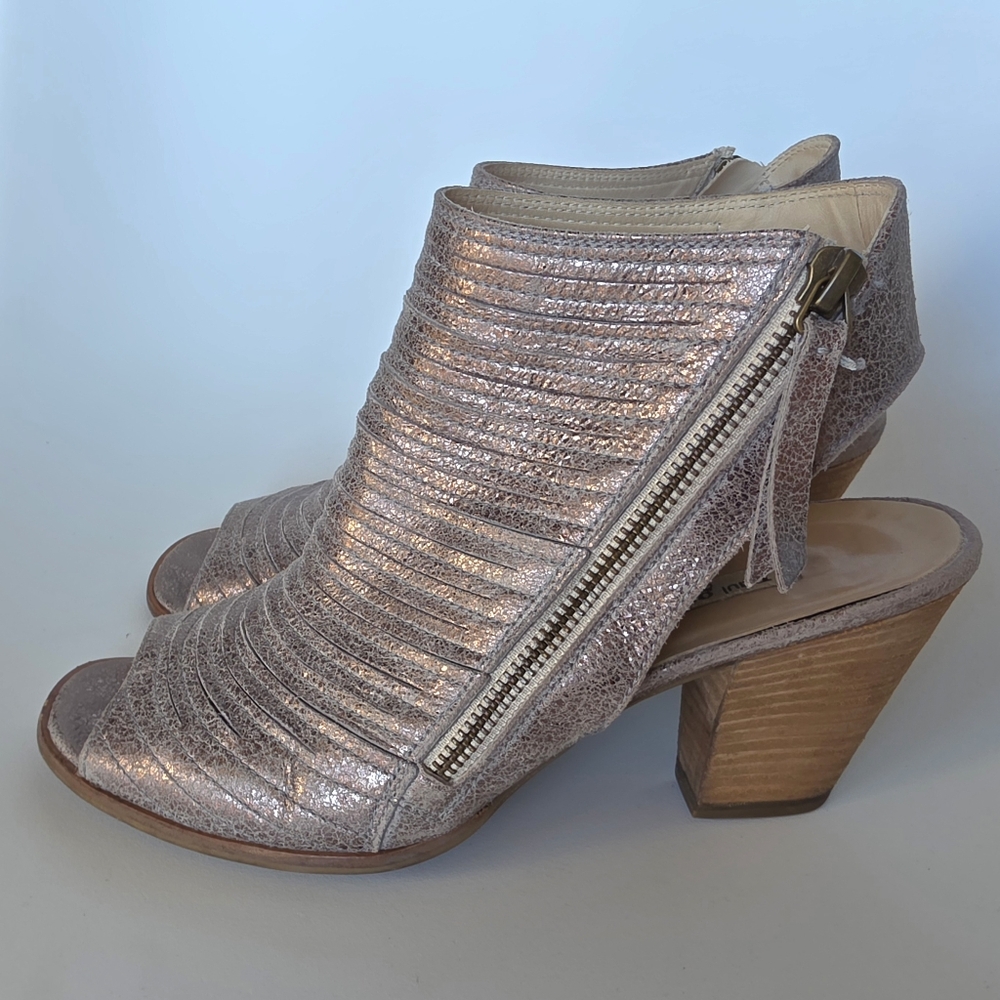 Paul Green Cayanne Women’s Metallic  Peep-Toe Heel